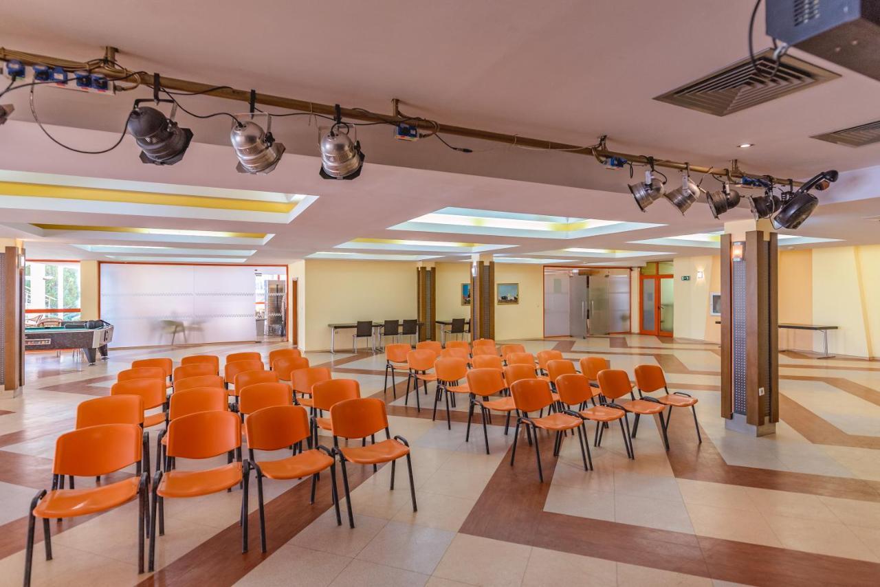 Kaliakra Beach Hotel Αλμπένα Εξωτερικό φωτογραφία