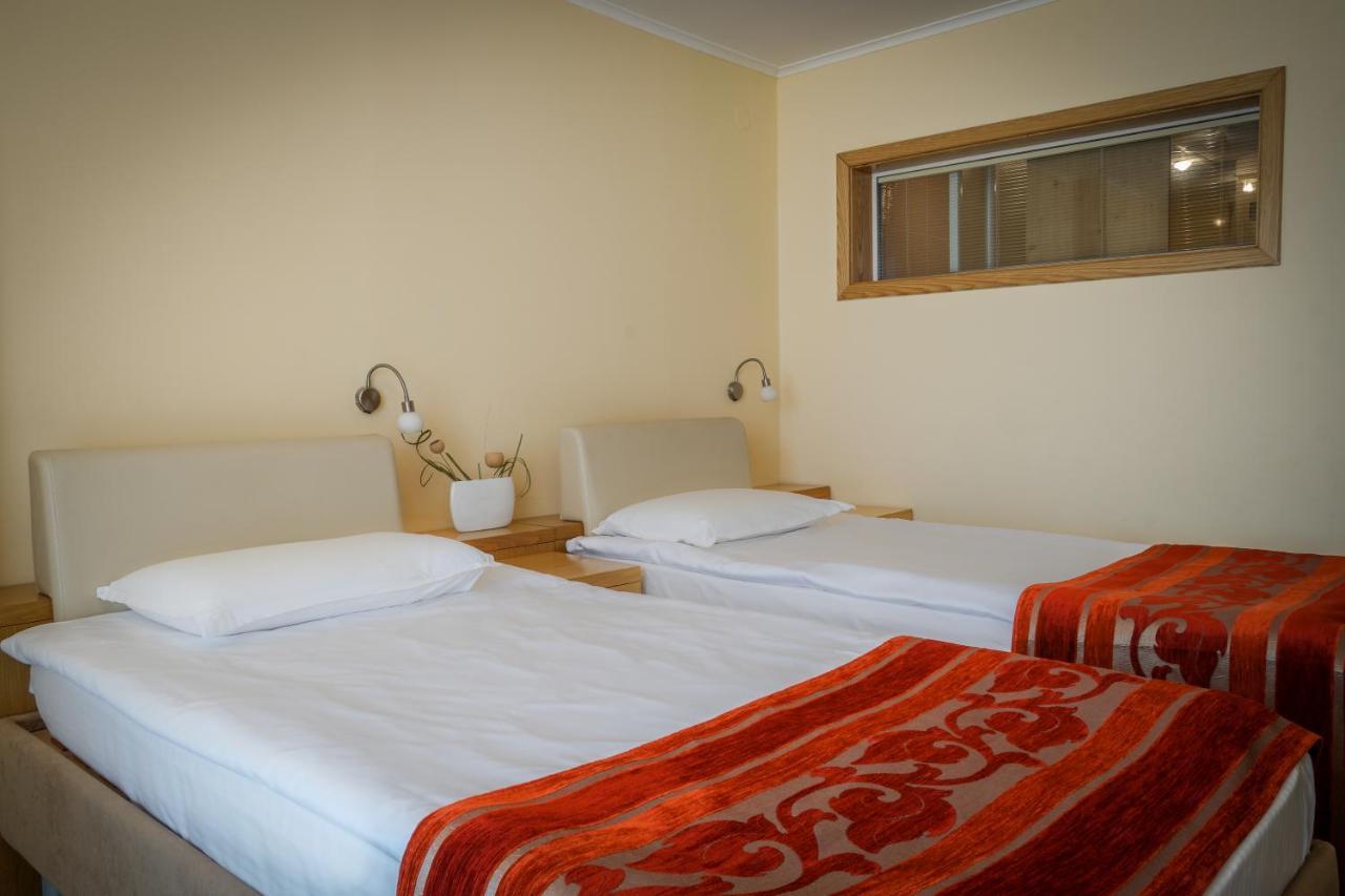 Kaliakra Beach Hotel Αλμπένα Εξωτερικό φωτογραφία
